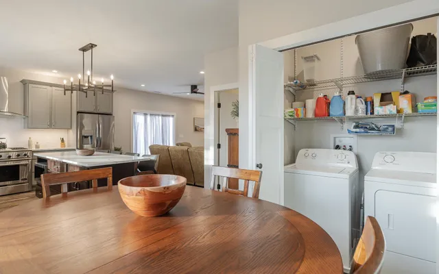 $899,999 | 60 Dearborn Circle, Walpole, NH 03608