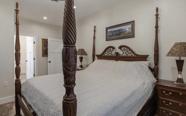 $899,999 | 60 Dearborn Circle, Walpole, NH 03608