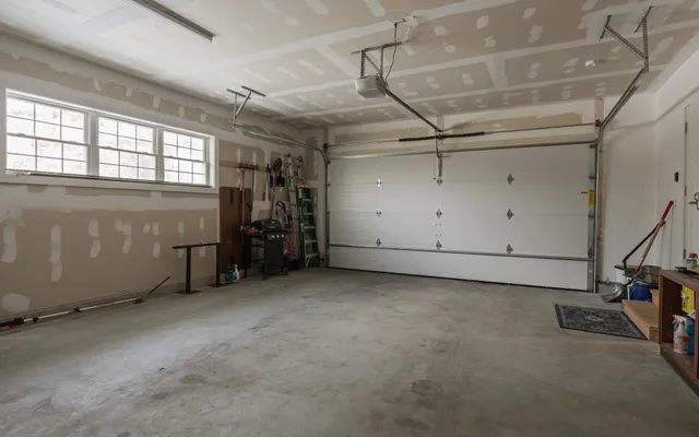 $899,999 | 60 Dearborn Circle, Walpole, NH 03608