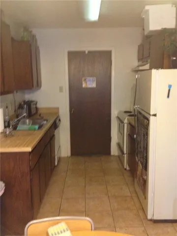 $1,100 | 701 Wellesley Court, Unit B, College Station, TX 77840