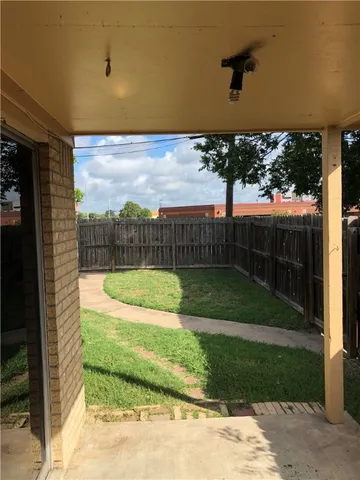 $1,100 | 701 Wellesley Court, Unit B, College Station, TX 77840