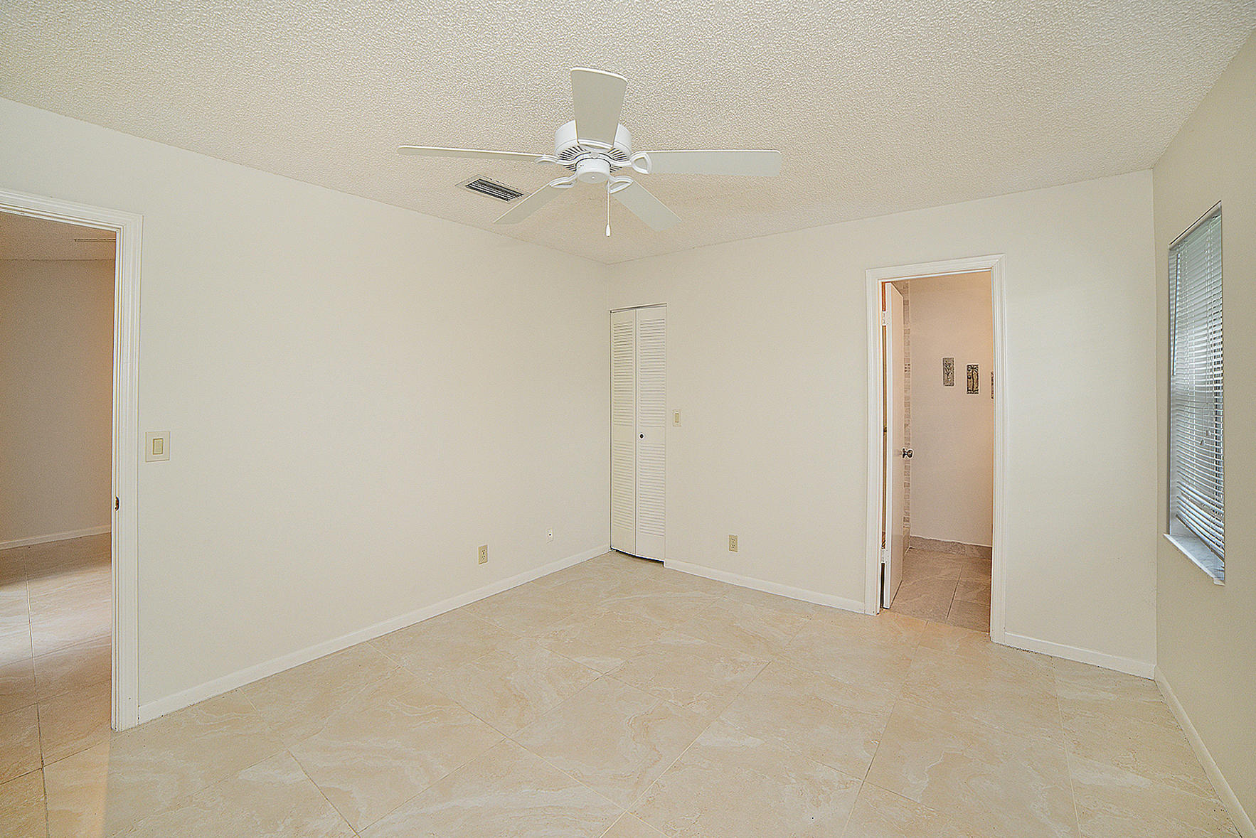 9941 Three Lakes Circle Boca Raton, FL 33428 - Photo 19 of 24 AK2_9985A