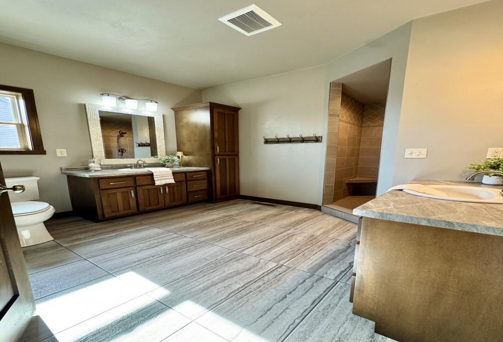 1342 Bucky's Run Green Bay, WI 54313 - Photo 21 of 66