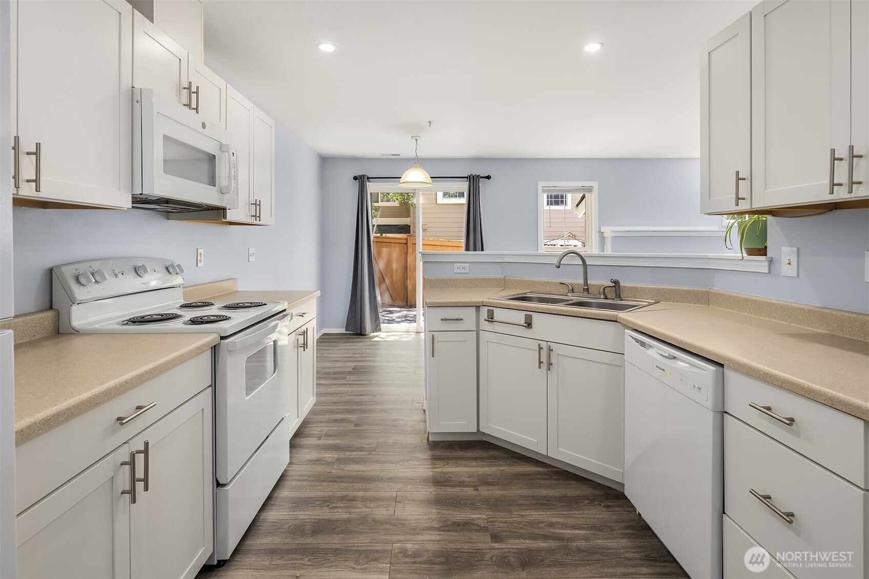 1430 West Casino Road, Unit 63 Everett, WA 98204 - Photo 4 of 26