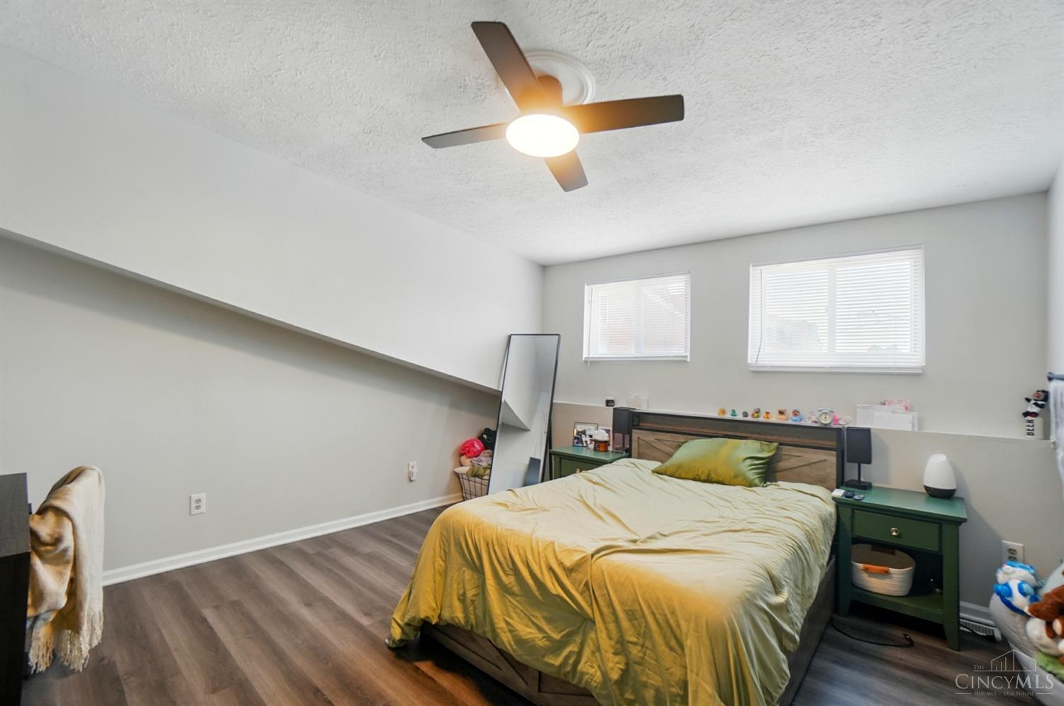 300 Emming Street Cincinnati, OH 45219 - Photo 26 of 32