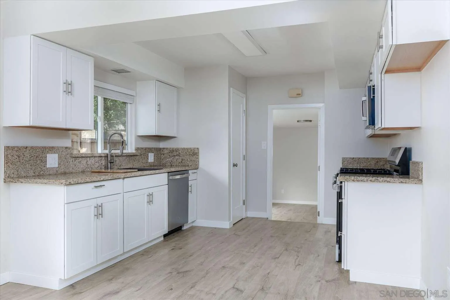 4345 Cayucos Avenue Atascadero, CA 93422 - Photo 10 of 27