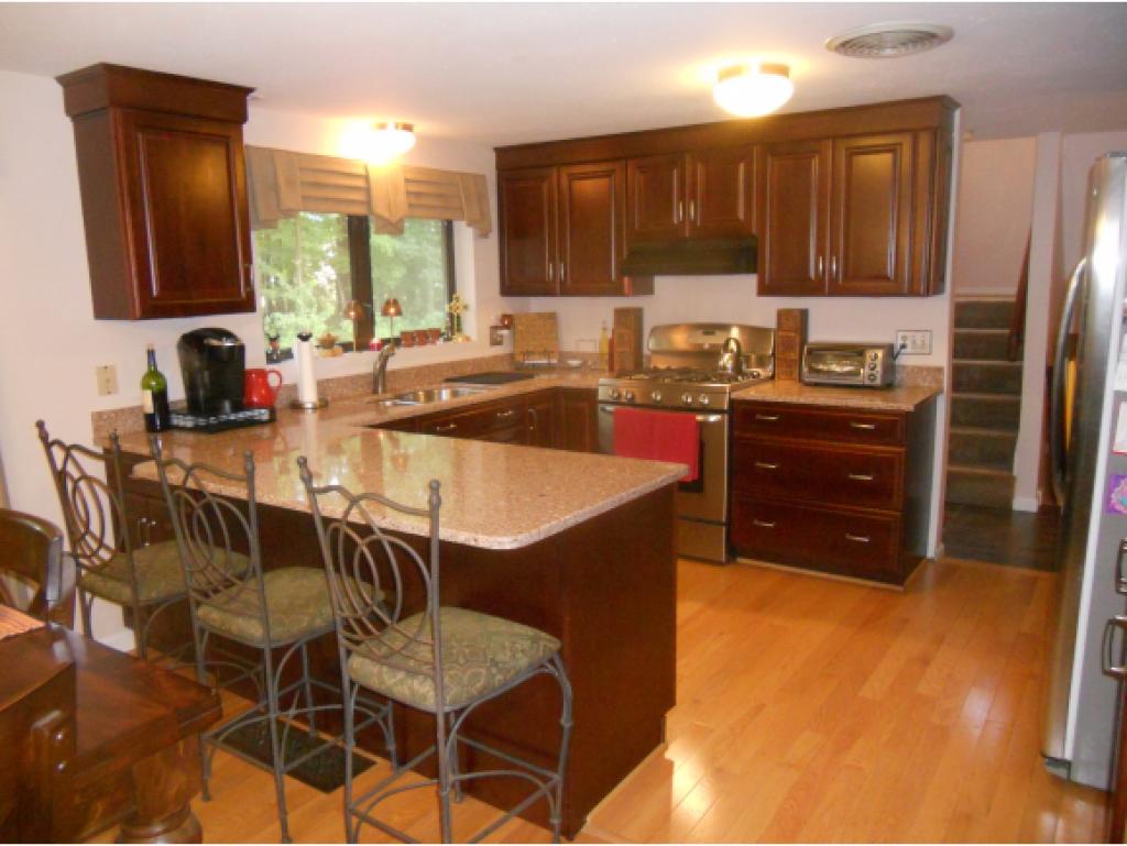 4 Cardinal Court, Unit 4 Merrimack, NH 03054 - Photo 10 of 27 Gallery Image 10