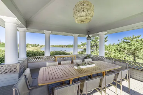 $44,500,000 | 137 Murray Lane, Southampton, NY 11968