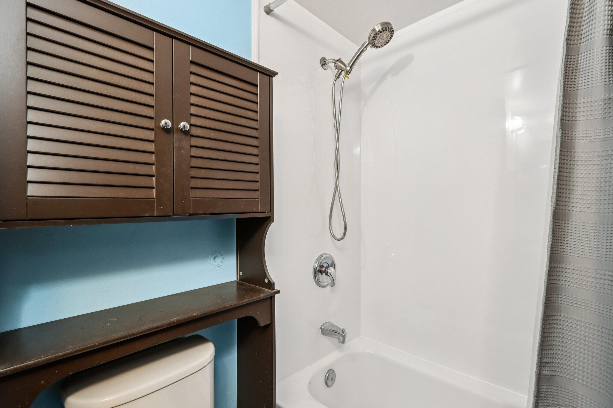 1524 Big Bend Road, Unit J Waukesha, WI 53189 - Photo 18 of 35 18-web-or-mls-Big Bend Rd J-S2101-018