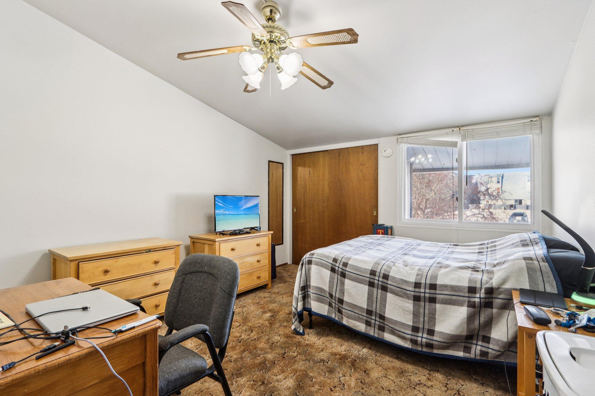 1524 Big Bend Road, Unit J Waukesha, WI 53189 - Photo 19 of 35 19-web-or-mls-Big Bend Rd J-S2101-019