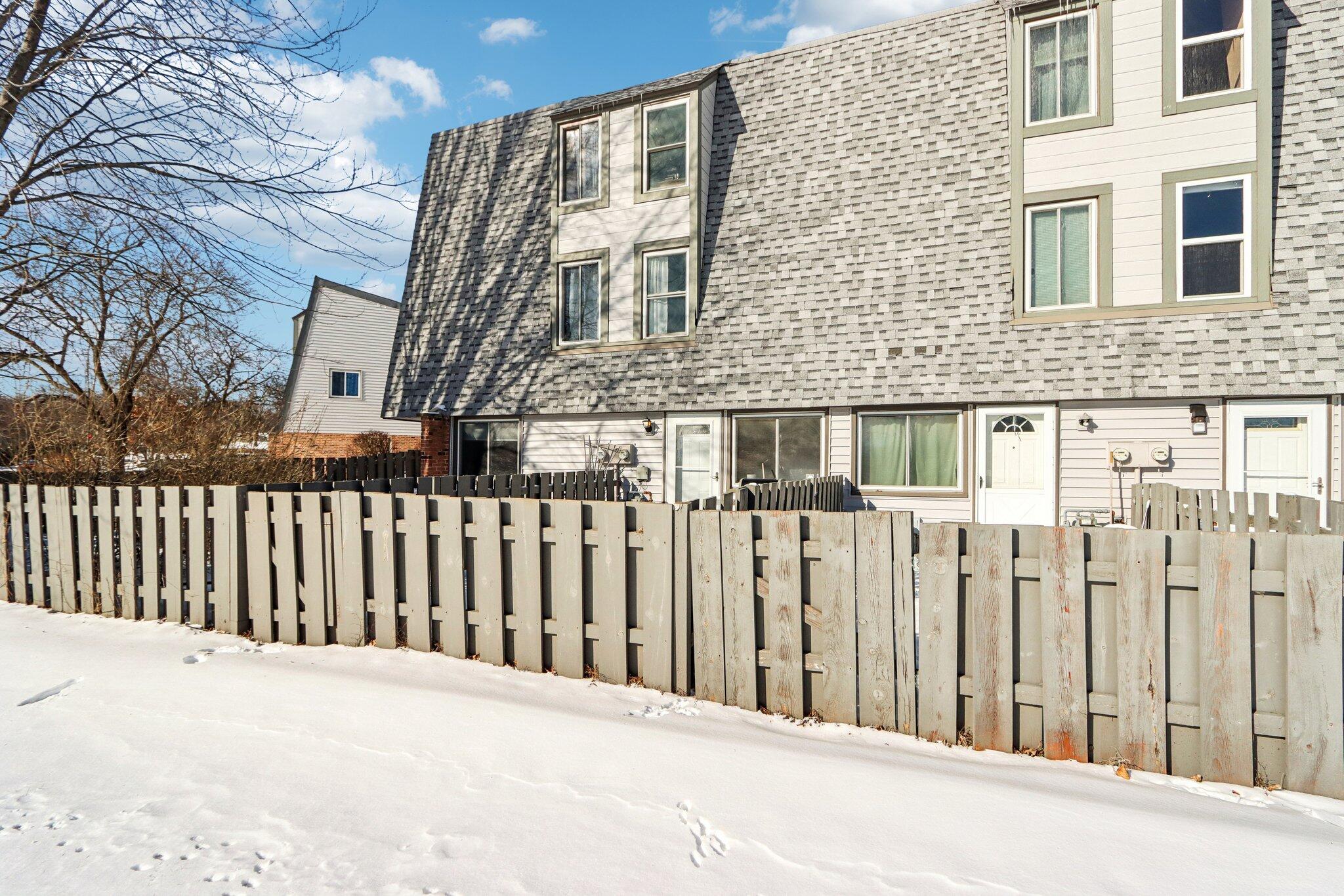 1524 Big Bend Road, Unit J Waukesha, WI 53189 - Photo 29 of 35 29-web-or-mls-Big Bend Rd J-S2101-029