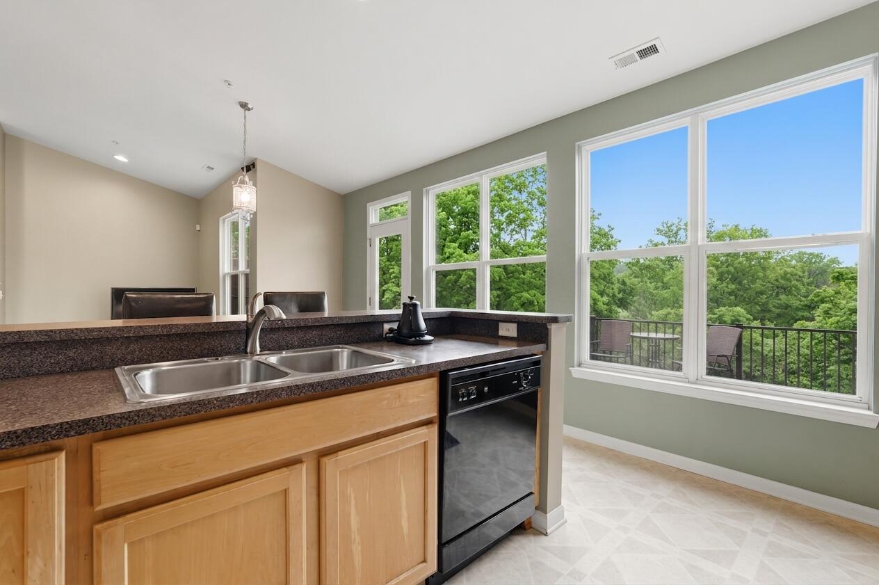 3201 Asher Road Ann Arbor, MI 48104 - Photo 9 of 37 edited-image-1781558630662