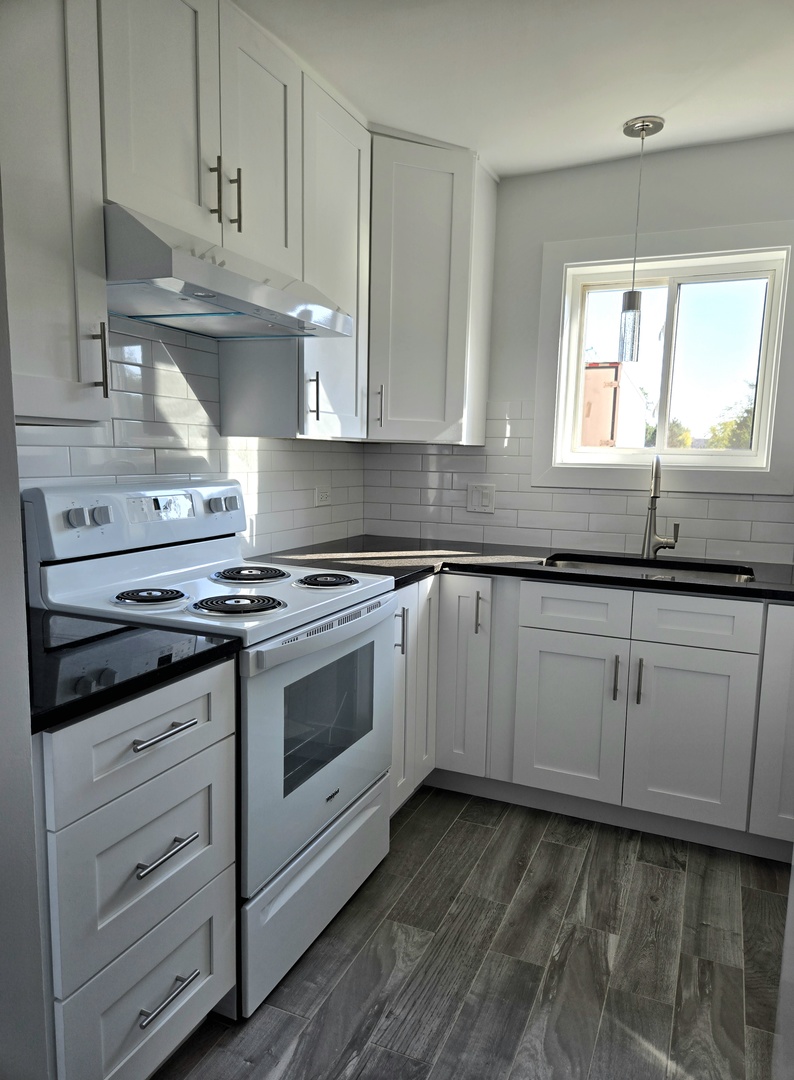 264 12th Street, Unit B Wheeling, IL 60090 - Photo 2 of 7