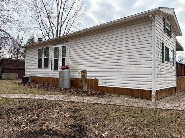 2795 East 28th Road Marseilles, IL 61341 - Photo 4 of 64 a view of a house with a yard
