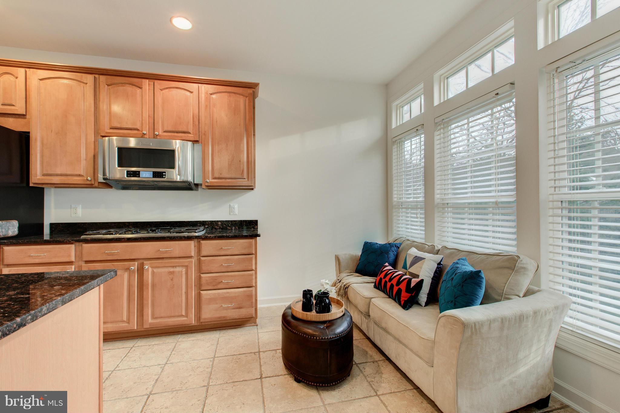 816 West Glebe Road Alexandria, VA 22305 - Photo 10 of 30 Cozy Kitchen Nook