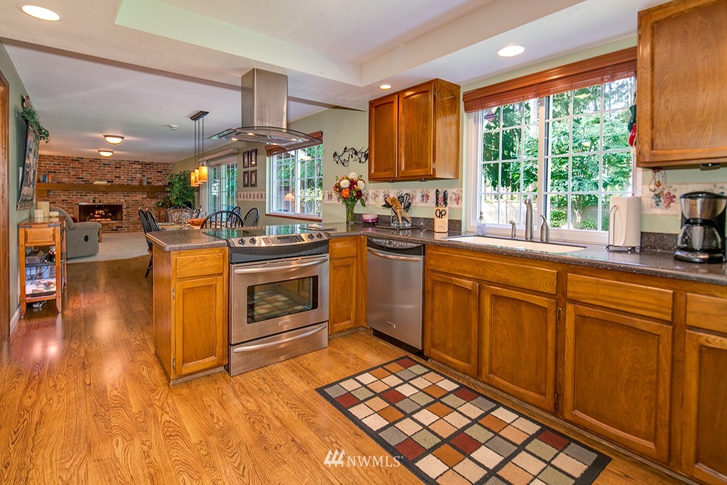 14453 157th Place Southeast Renton, WA 98059 - Photo 8 of 25