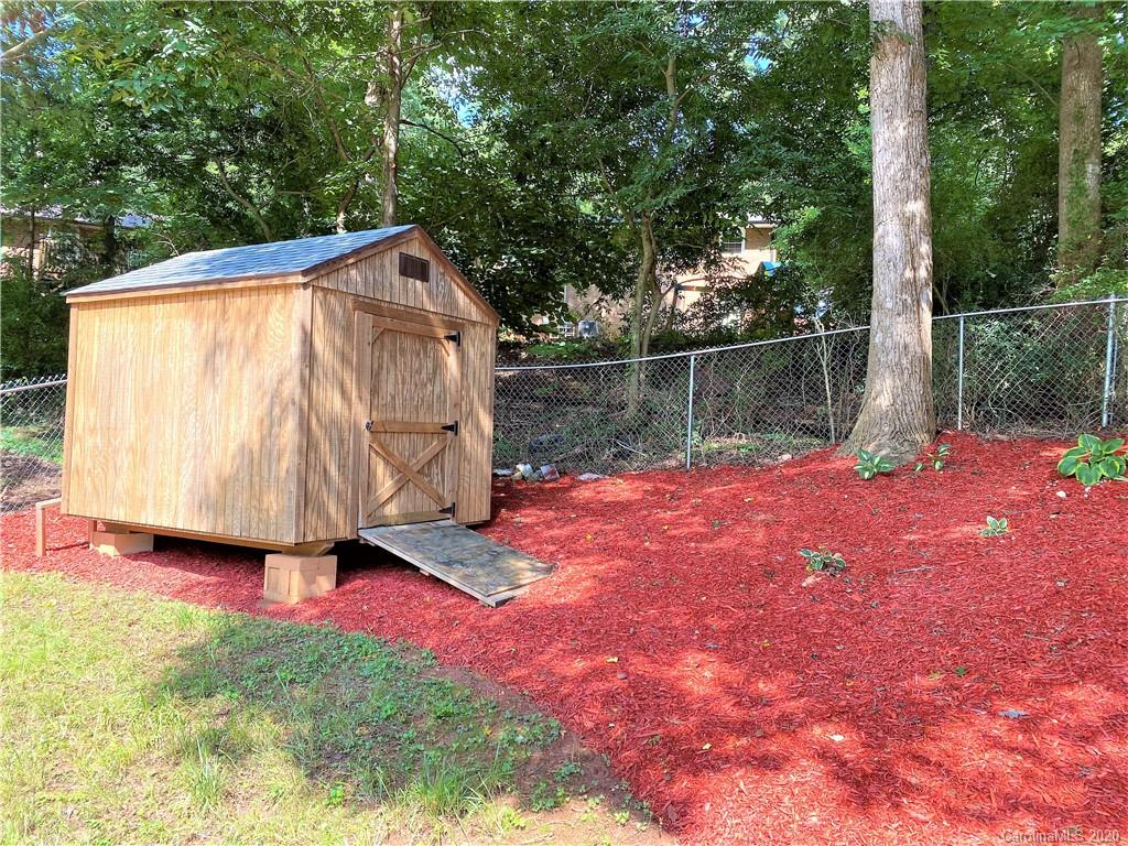 1316 Finger Bridge Road Hickory, NC 28602 - Photo 13 of 33 Gallery Image 13