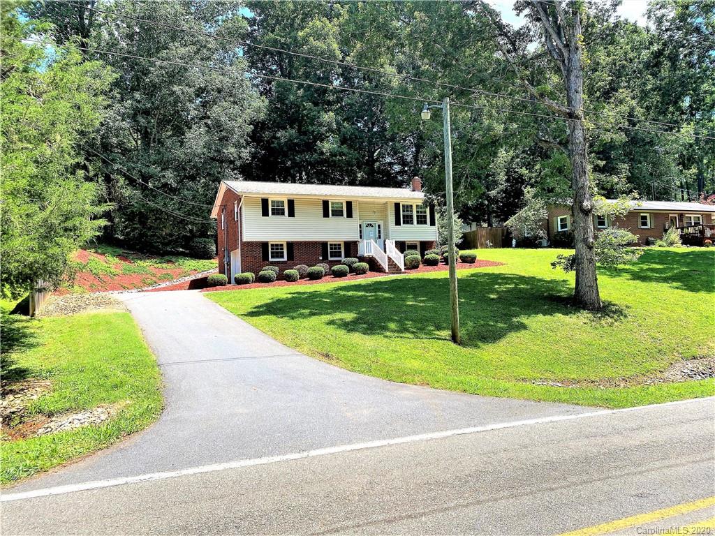 1316 Finger Bridge Road Hickory, NC 28602 - Photo 3 of 33 Gallery Image 3