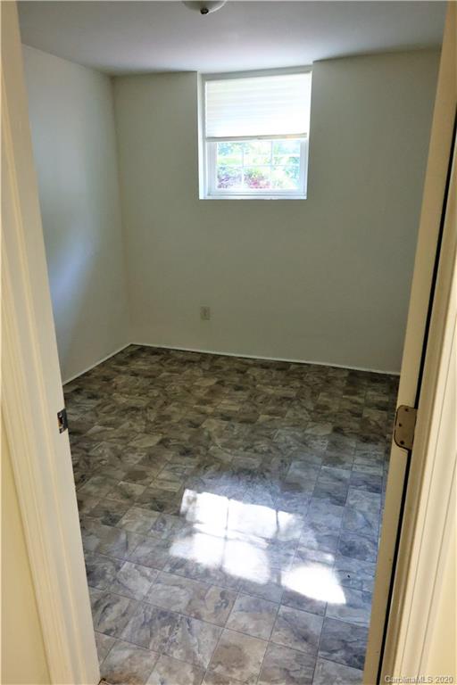 1316 Finger Bridge Road Hickory, NC 28602 - Photo 25 of 33 Gallery Image 25