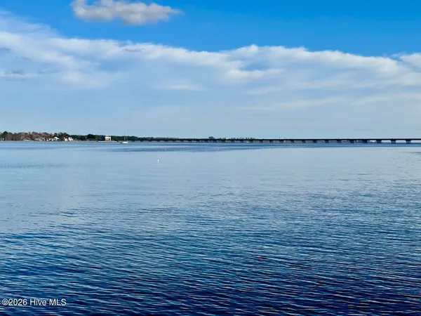 $260,000 | 306 River Walk Drive, New Bern, NC 28560