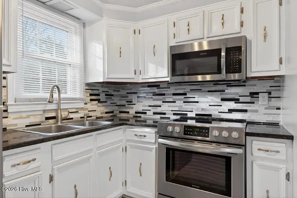 $260,000 | 306 River Walk Drive, New Bern, NC 28560