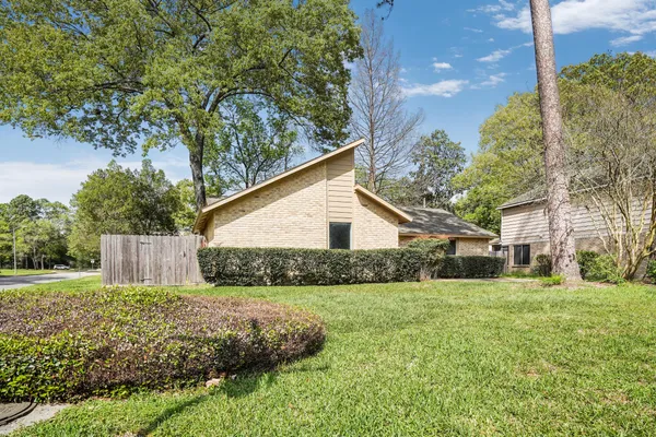 $1,900 | 3203 Silver Falls Drive, Houston, TX 77339