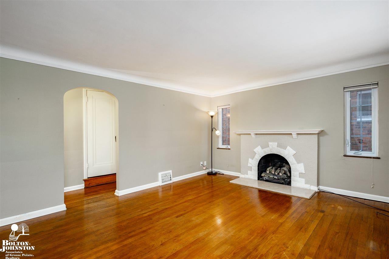 420 Cloverly Road Grosse Pointe Farms, MI 48236 - Photo 9 of 39