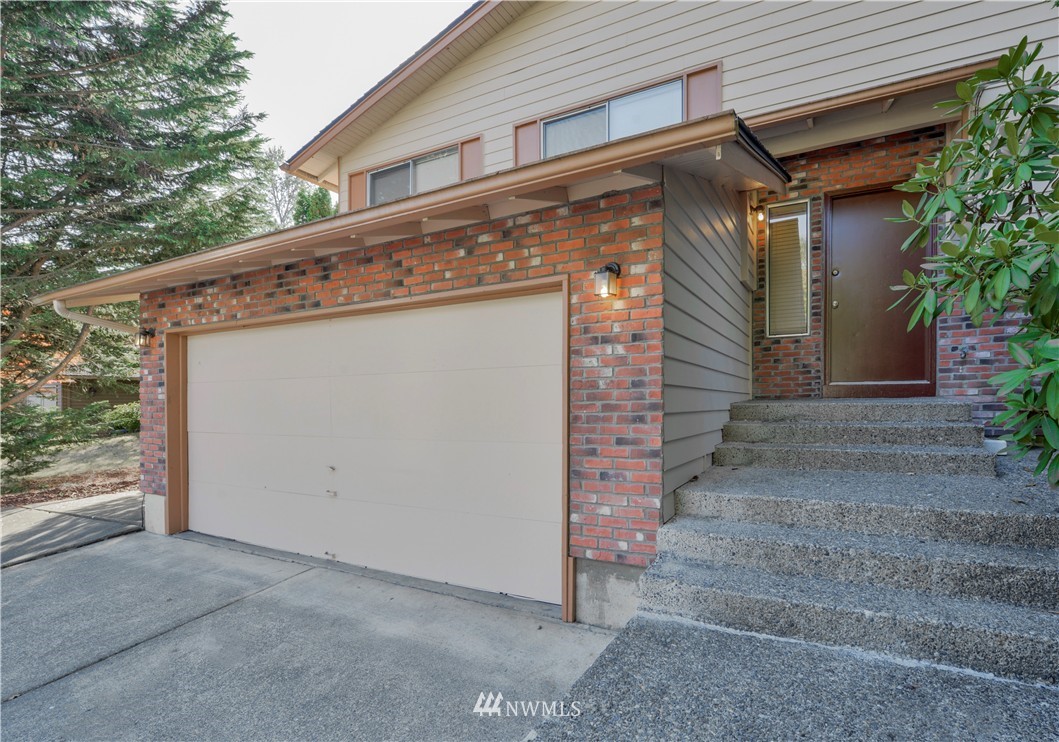 16517 132nd Place Southeast Renton, WA 98058 - Photo 1 of 19 Gallery Image 1