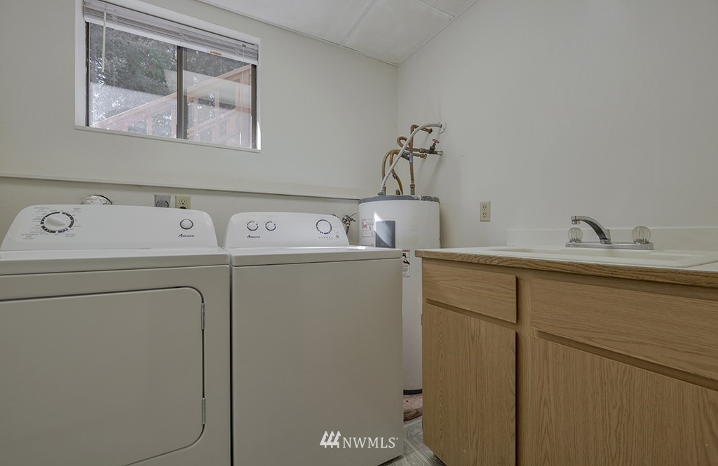 16517 132nd Place Southeast Renton, WA 98058 - Photo 11 of 19 Gallery Image 11