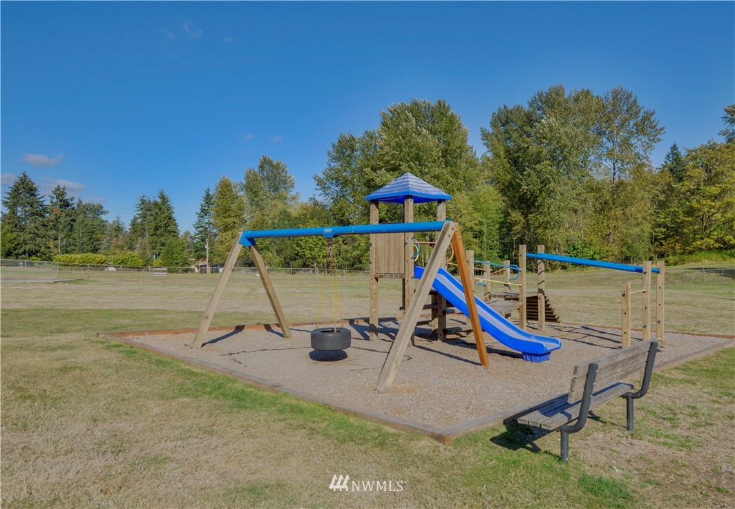 16517 132nd Place Southeast Renton, WA 98058 - Photo 13 of 19 Gallery Image 13
