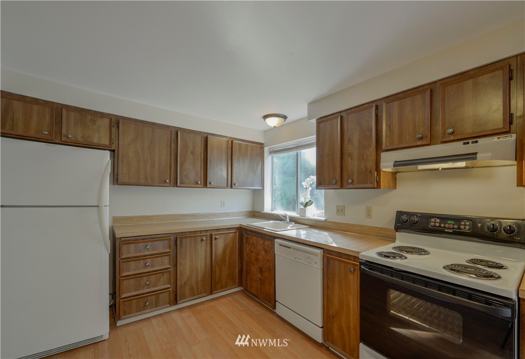 16517 132nd Place Southeast Renton, WA 98058 - Photo 14 of 19 Gallery Image 14