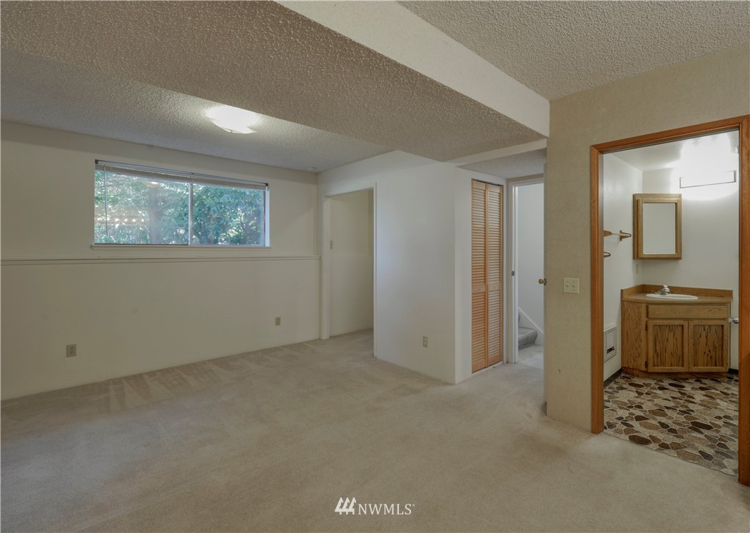 16517 132nd Place Southeast Renton, WA 98058 - Photo 17 of 19 Gallery Image 17