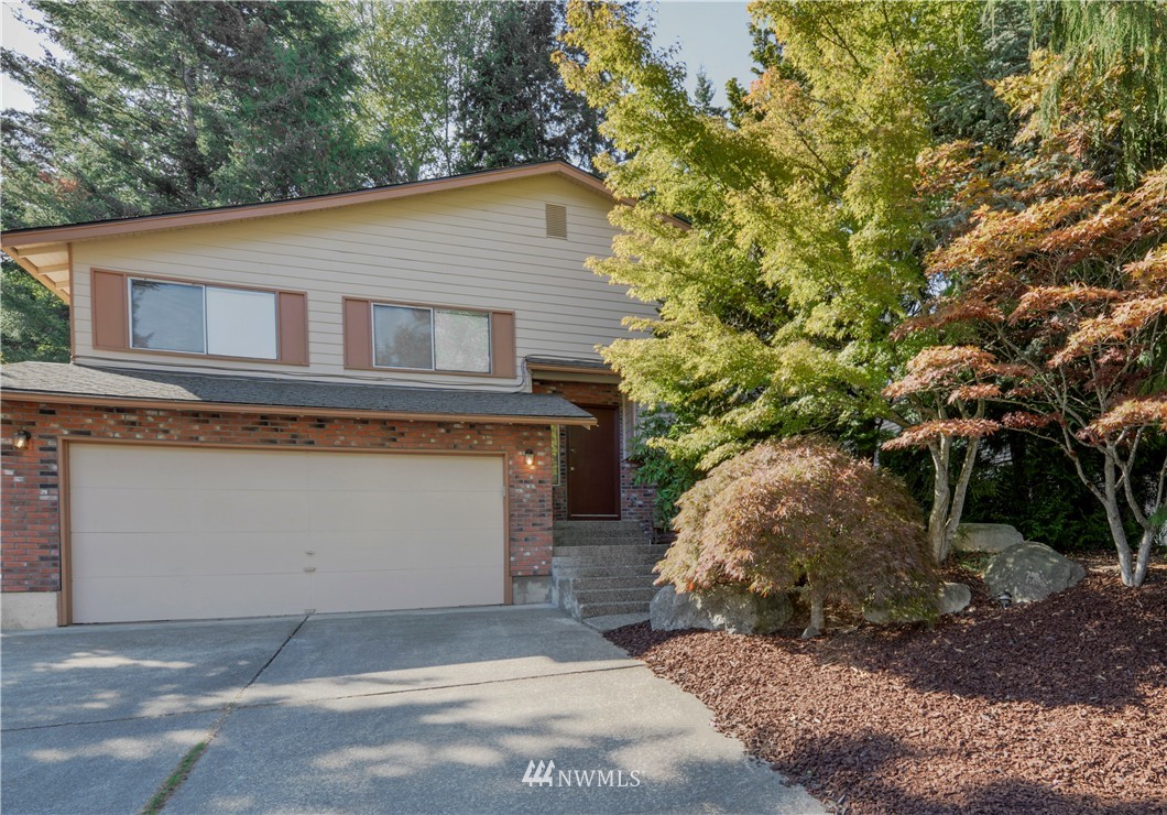 16517 132nd Place Southeast Renton, WA 98058 - Photo 3 of 19 Gallery Image 3
