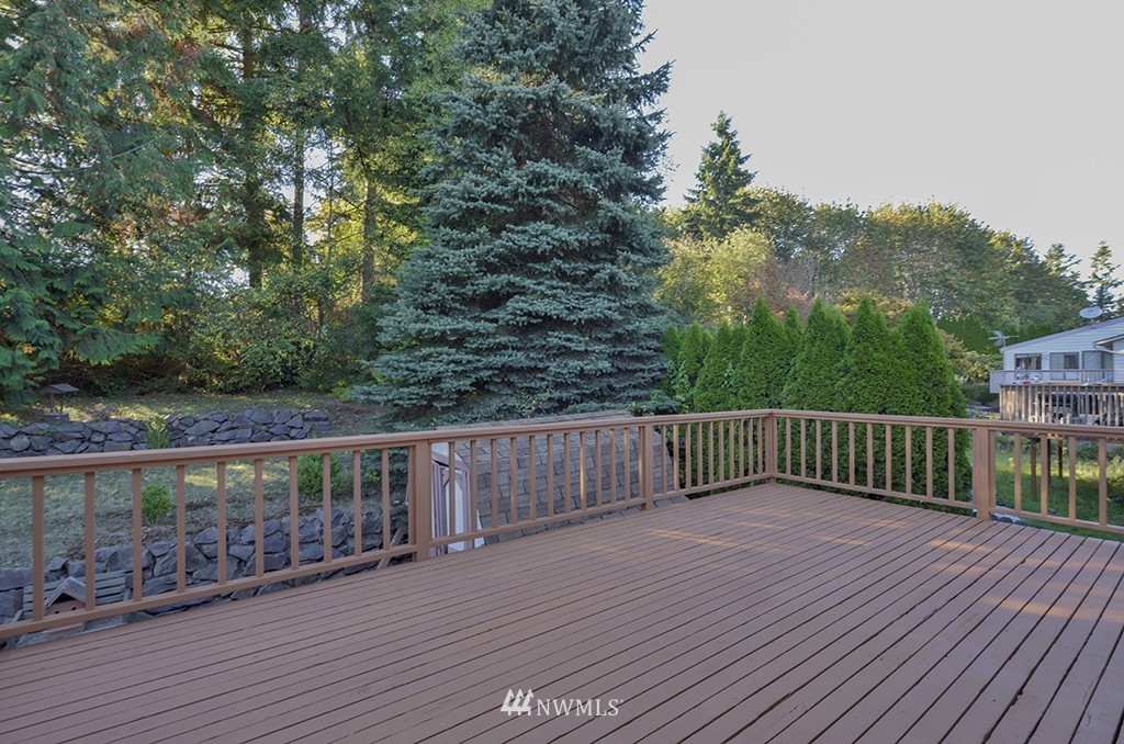 16517 132nd Place Southeast Renton, WA 98058 - Photo 7 of 19 Gallery Image 7