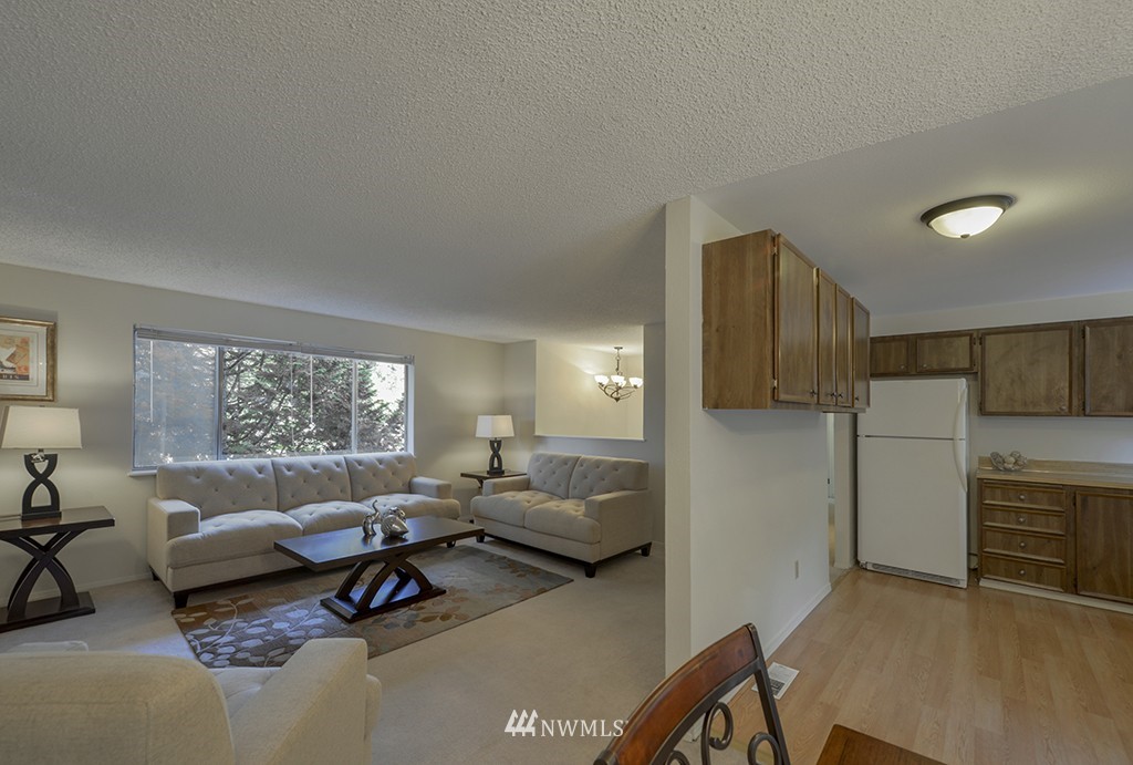 16517 132nd Place Southeast Renton, WA 98058 - Photo 8 of 19 Gallery Image 8