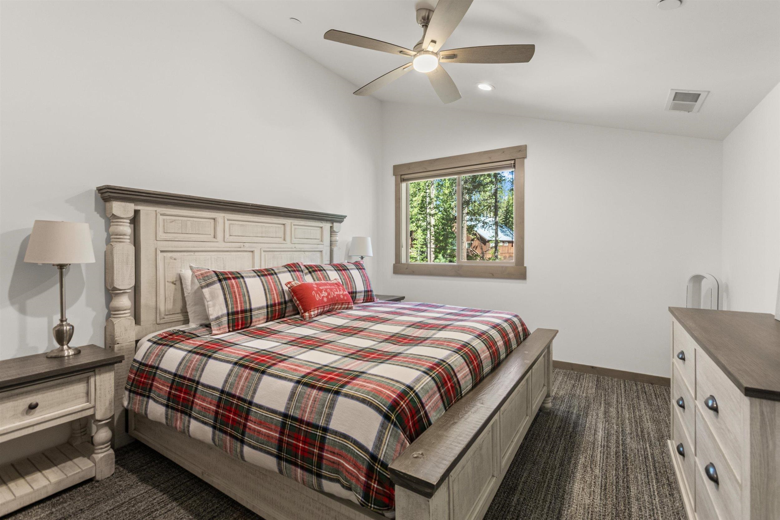 13345 Ski View Loop Truckee, CA 96161 - Photo 22 of 28