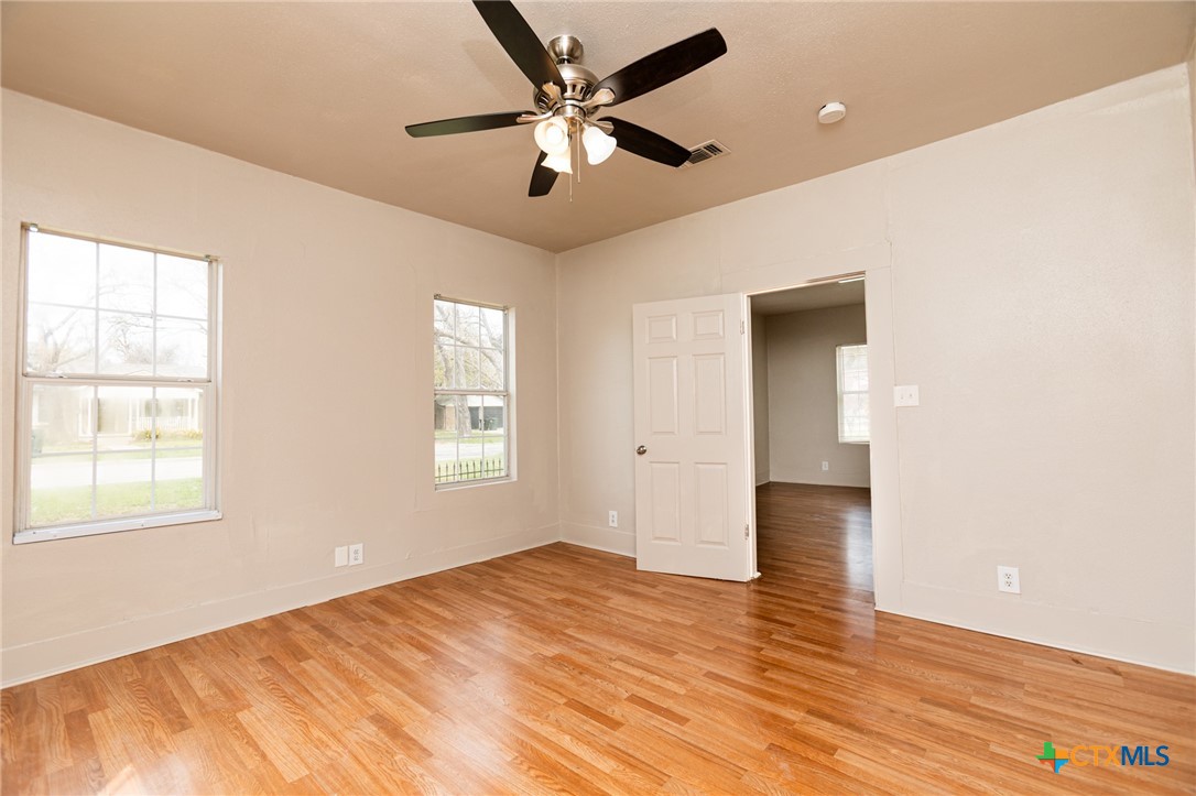 905 North 9th Street Temple, TX 76501 - Photo 17 of 36