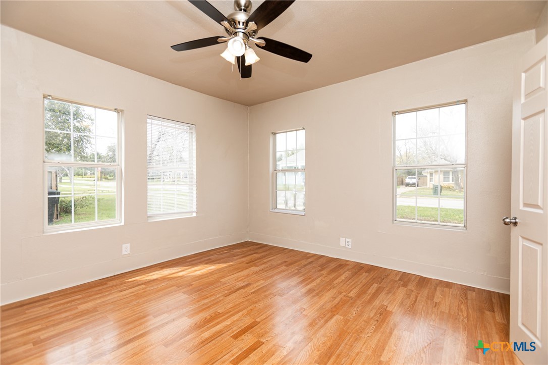 905 North 9th Street Temple, TX 76501 - Photo 18 of 36