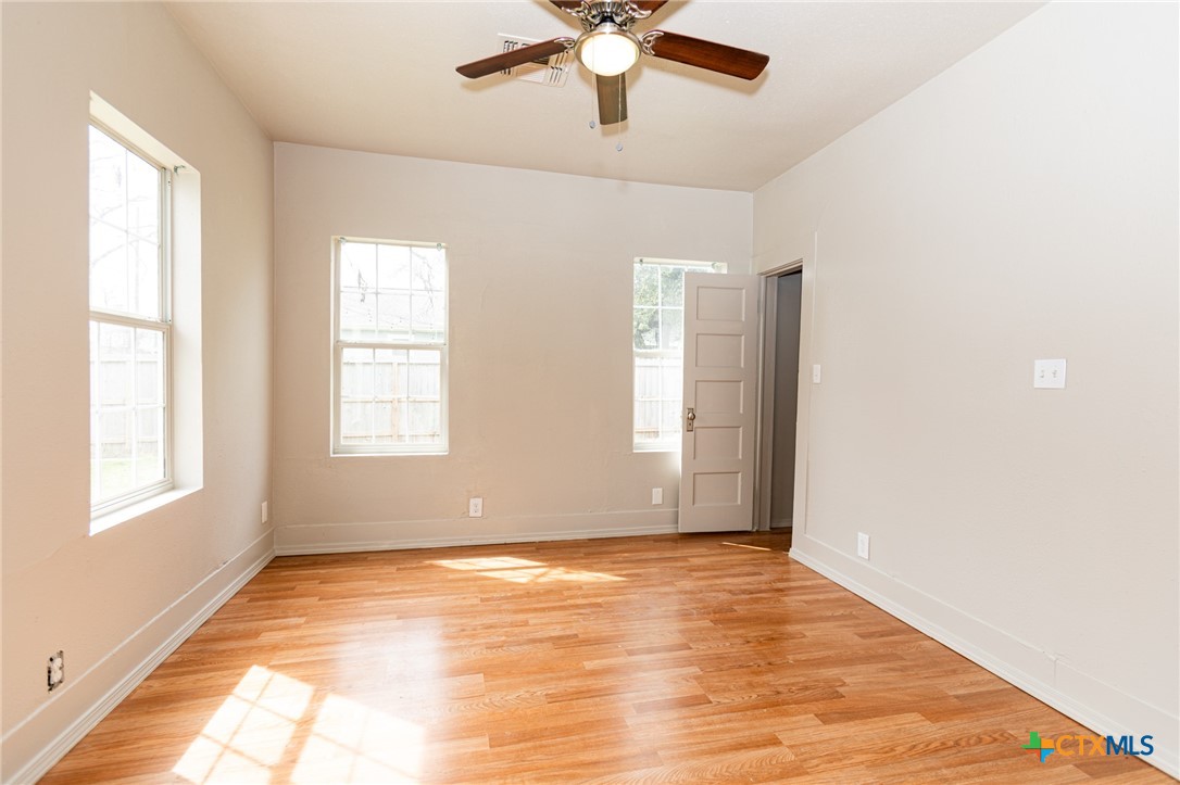 905 North 9th Street Temple, TX 76501 - Photo 26 of 36