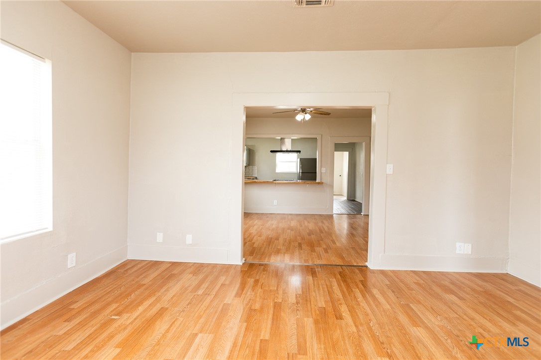 905 North 9th Street Temple, TX 76501 - Photo 9 of 36