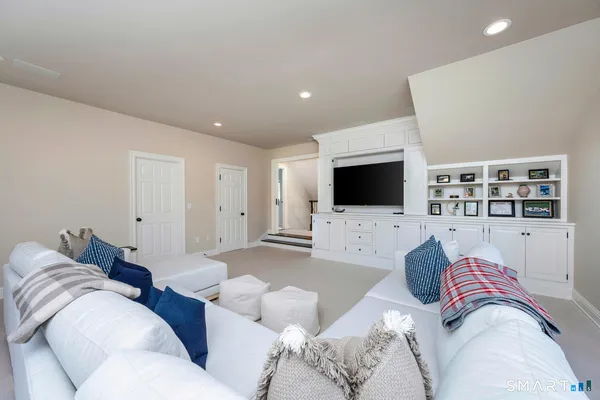 $4,795,000 | 74 Salisbury Road, Darien, CT 06820