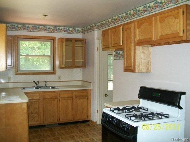 6675 Webster Road Imlay City, MI 48444 - Photo 5 of 13 5.jpg