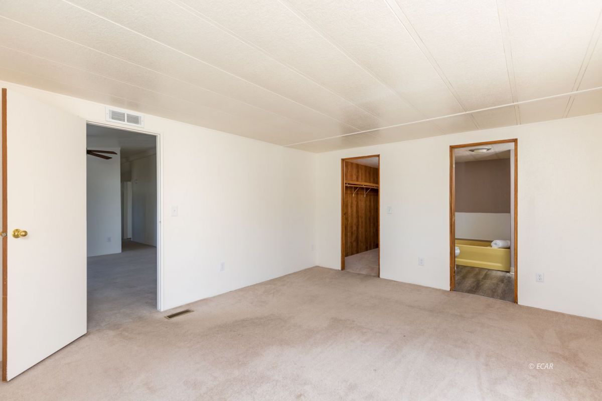 843 Spring Valley Parkway Spring Creek, NV 89815 - Photo 15 of 35 Gallery Image 15