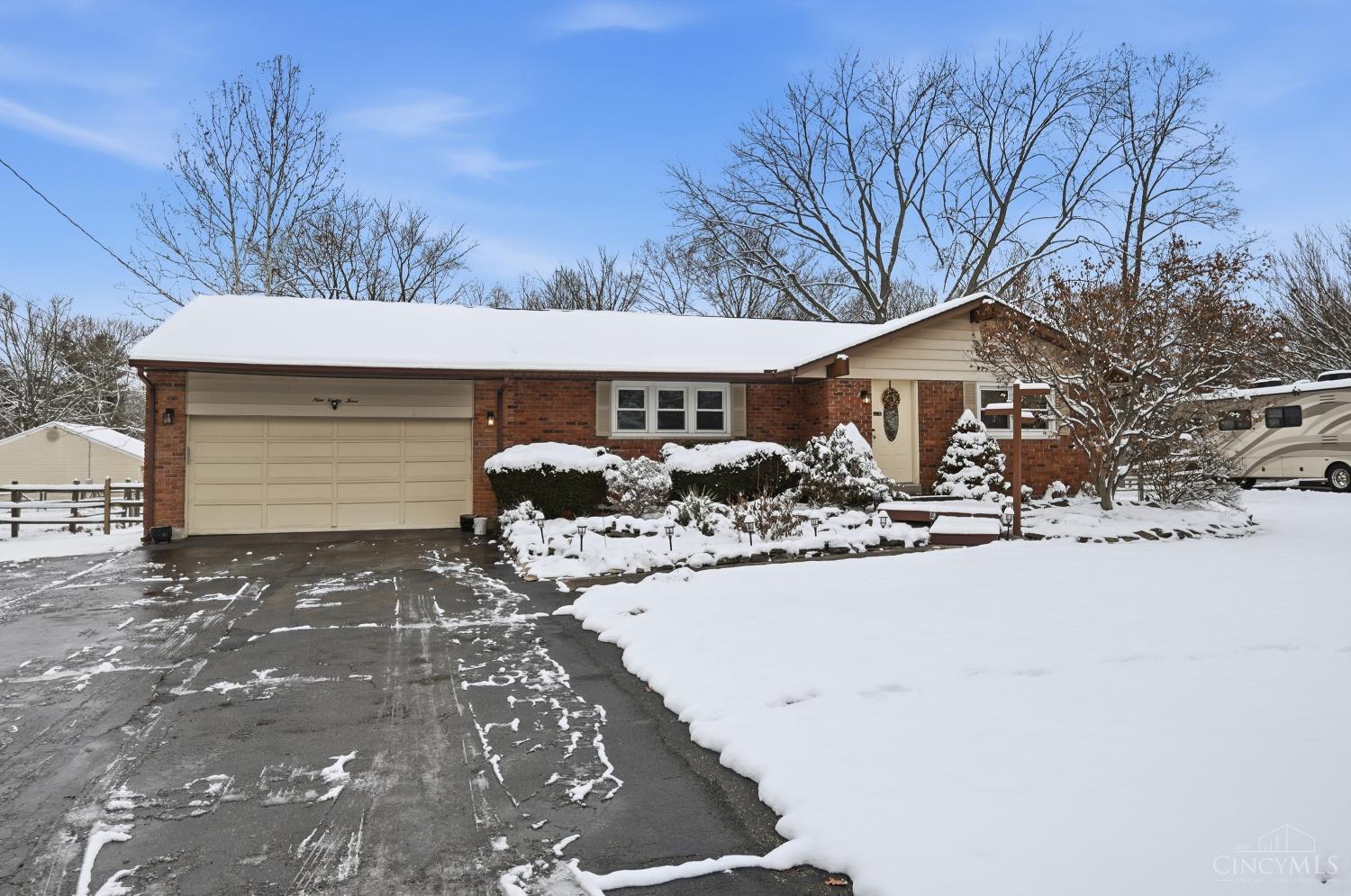 983 Pamela Road Cincinnati, OH 45255 - Photo 6 of 67