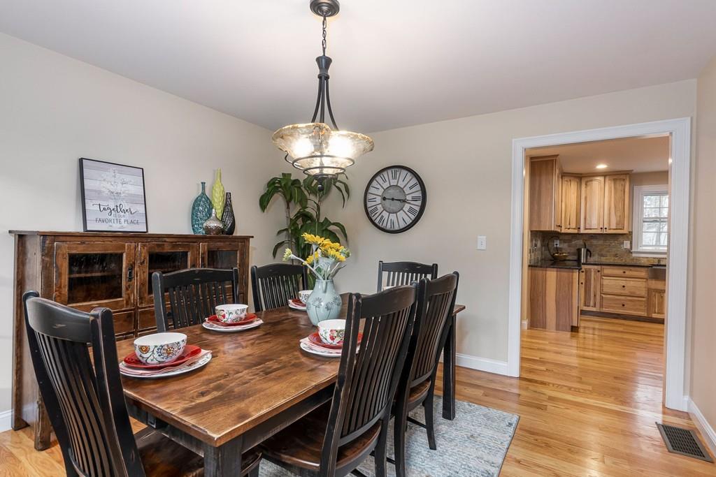 28 Donna Road Chelmsford, MA 01824 - Photo 5 of 30