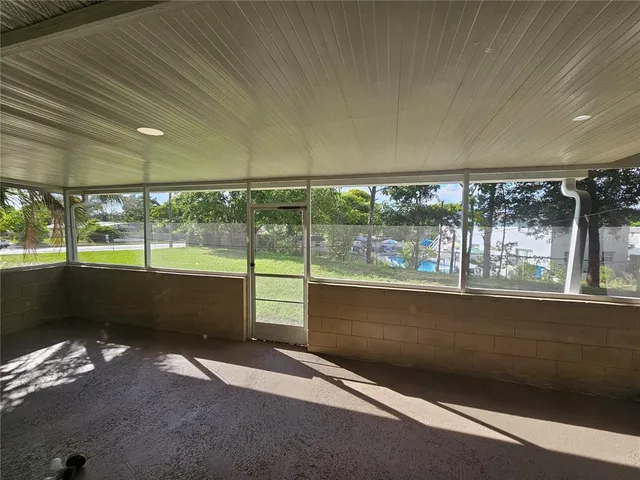 $2,500 | 6623 Swyear Court, Orlando, FL 32818