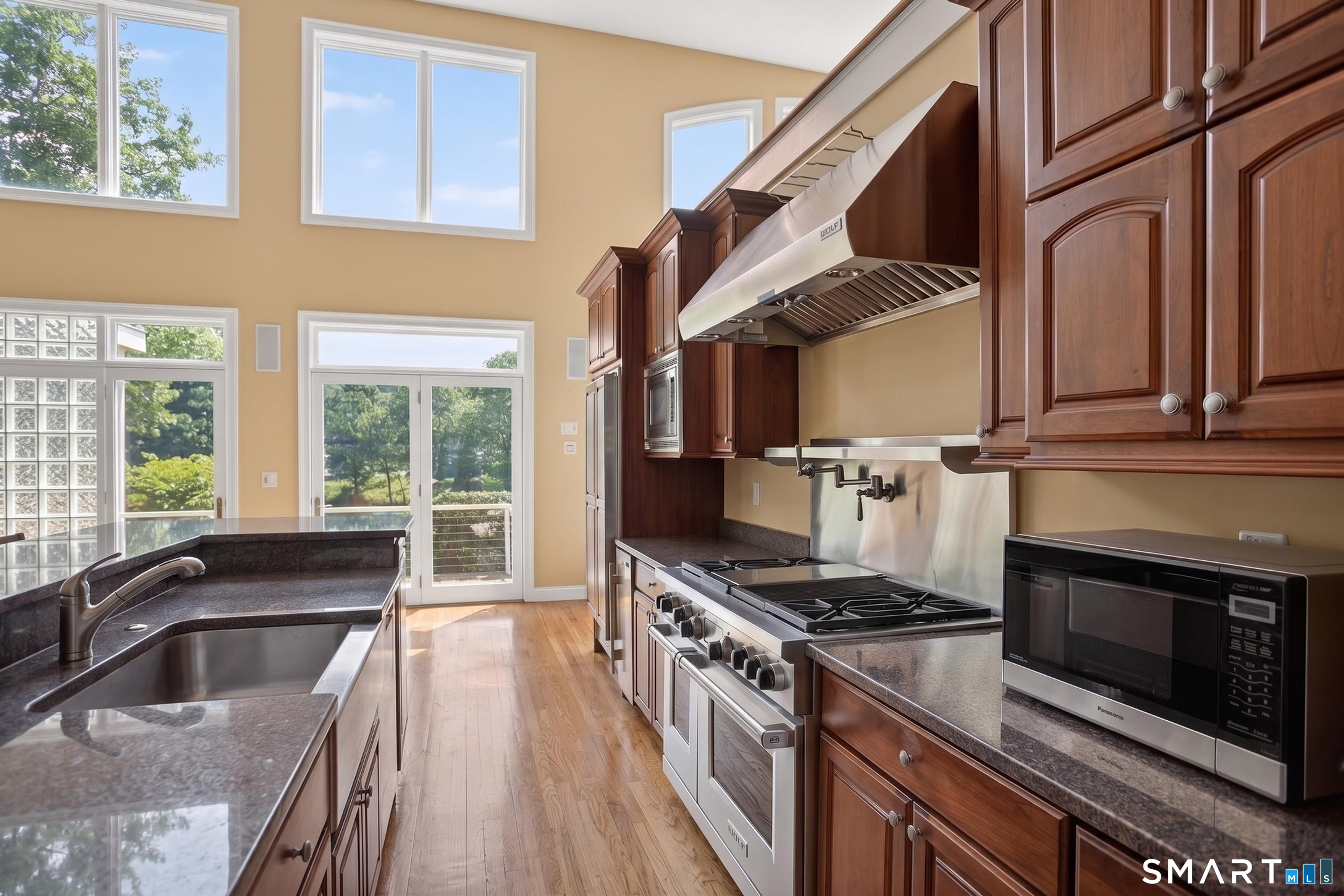 475 Springer Road Fairfield, CT 06824 - Photo 7 of 39