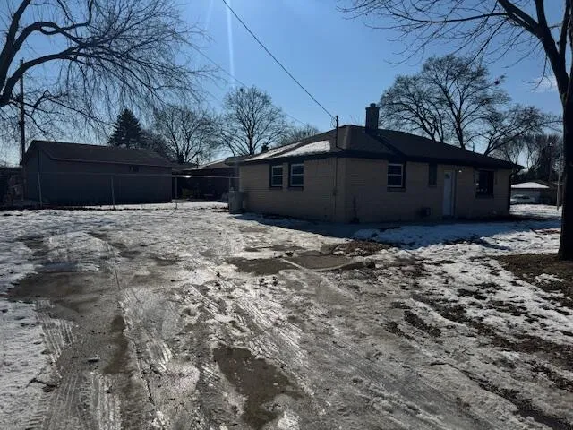 $254,900 | 7720 West Bobolink Avenue, Milwaukee, WI 53218