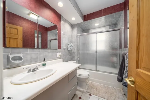 $4,200 | 50 Brookwood Drive, Unit B, Maplewood, NJ 07040