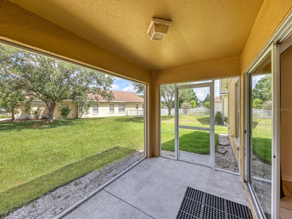 6258 Blue Runner Court Lakewood Ranch, FL 34202 - Photo 10 of 23